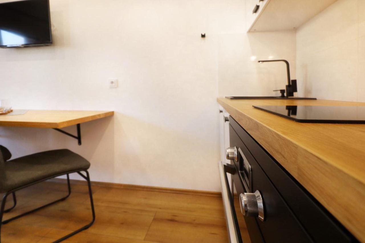 Eisenstein Apartment *